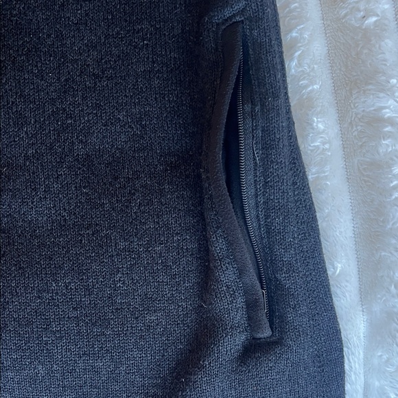 Patagonia Women’s Sweater Fleece Jacket - Picture 6 of 7